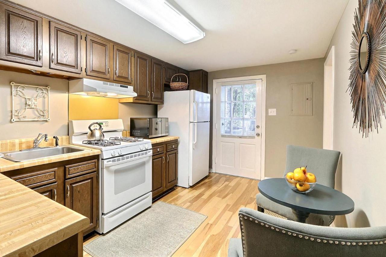 Oglethorpe Manor Garden Level Apartment Савана Екстериор снимка